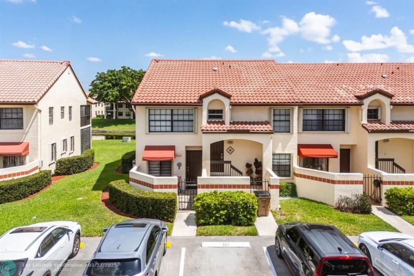 Welcome to this beautifully updated condo featuring a - Beach Condo for sale in Deerfield Beach, Florida on Beachhouse.com
