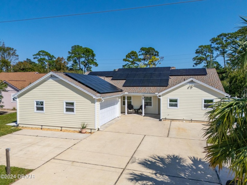 Favorably priced duplex is ideal for investors or the extended - Beach Townhome/Townhouse for sale in Palm Coast, Florida on Beachhouse.com