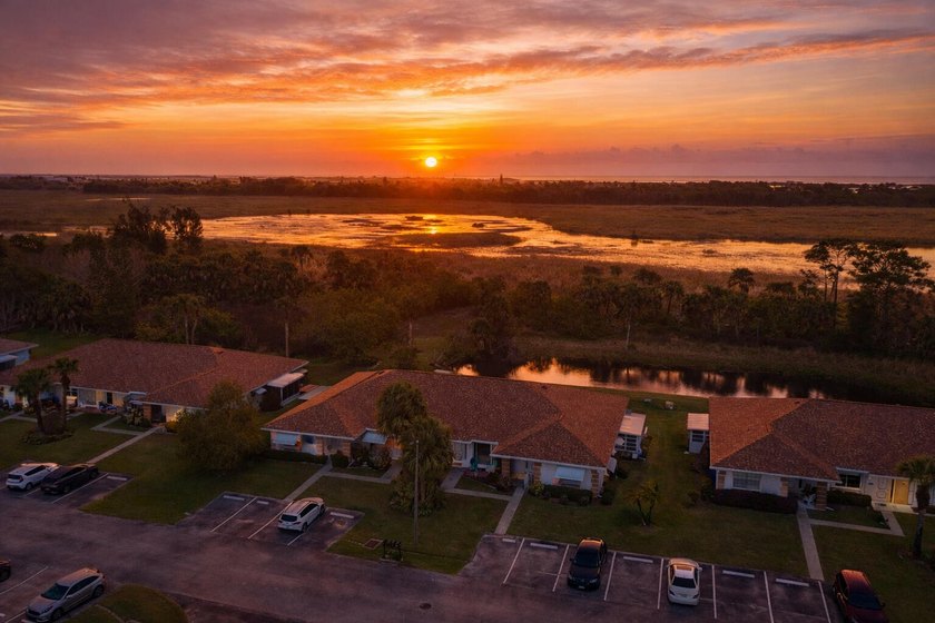 Beautifully maintained, fully furnished CBS end-unit home on a - Beach Condo for sale in Fort Pierce, Florida on Beachhouse.com