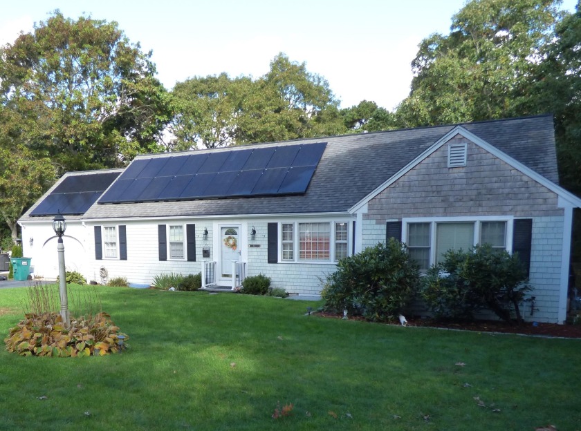 Terrific opportunity to move into the well established - Beach Home for sale in Centerville, Massachusetts on Beachhouse.com