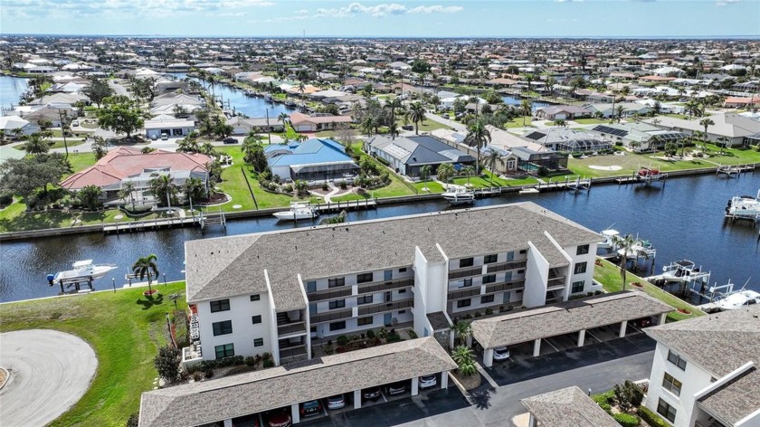 Welcome to Bridge Point!!! This 1st floor waterfront condo is - Beach Condo for sale in Punta Gorda, Florida on Beachhouse.com