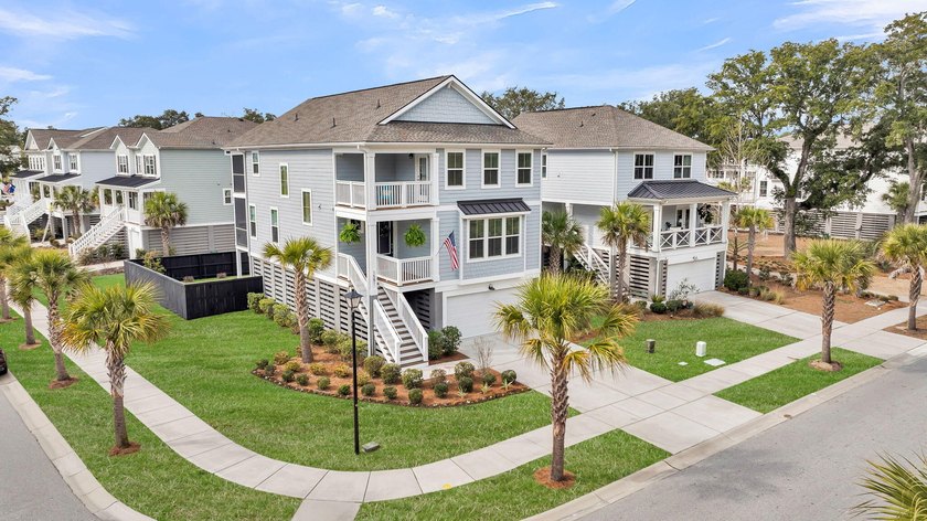 Dual owner suites, elevator to all levels, garage for 3 cars - Beach Home for sale in Mount Pleasant, South Carolina on Beachhouse.com