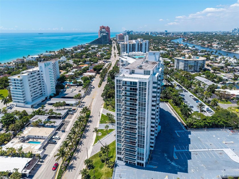 Assessment Paid! - Soak in direct Intracoastal views from every - Beach Condo for sale in Fort Lauderdale, Florida on Beachhouse.com
