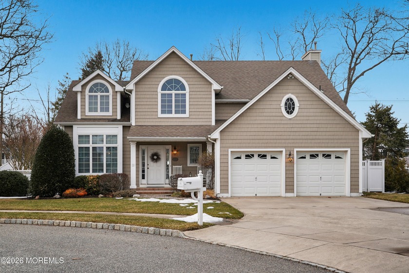 Meticulously maintained 4-bedroom, 2.5-bath custom shore home - Beach Home for sale in Brick, New Jersey on Beachhouse.com