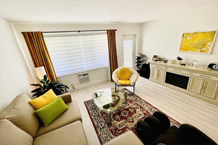 Below the Original Purchase Price! Move-in ready 1BR/1BA in - Beach Condo for sale in Deerfield Beach, Florida on Beachhouse.com