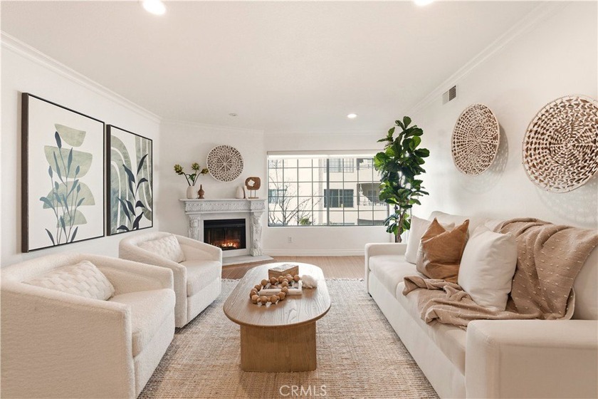 Welcome to your next home -- where comfort, convenience, and - Beach Condo for sale in San Pedro, California on Beachhouse.com