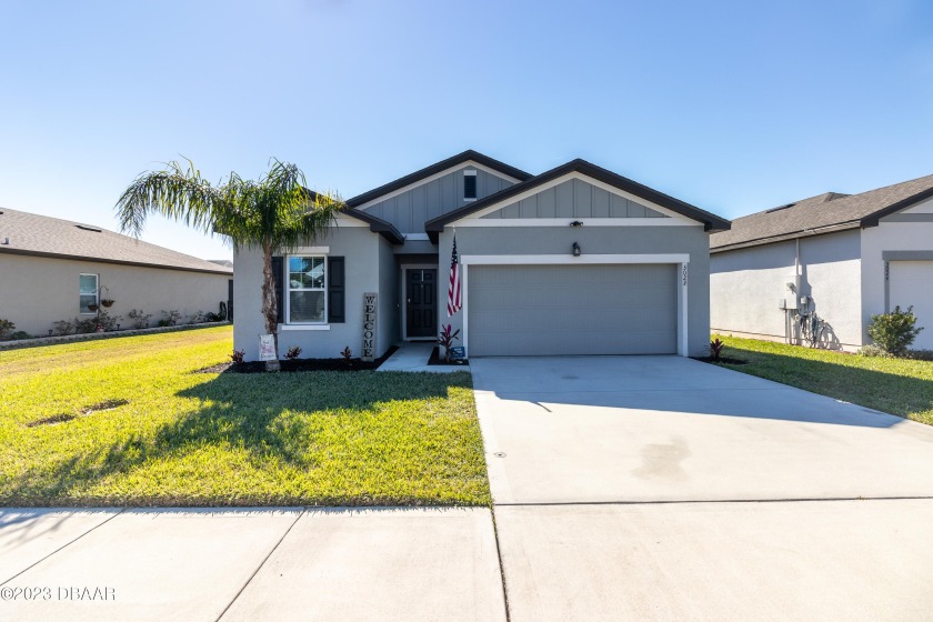 This one-story 4 bedroom, 3 bath split plan is only 4 years new! - Beach Home for sale in New Smyrna Beach, Florida on Beachhouse.com