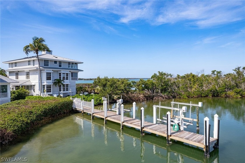 Tarpon Cottage is one of a kind on Useppa. A four-bedroom, 3 - Beach Townhome/Townhouse for sale in Useppa Island, Florida on Beachhouse.com