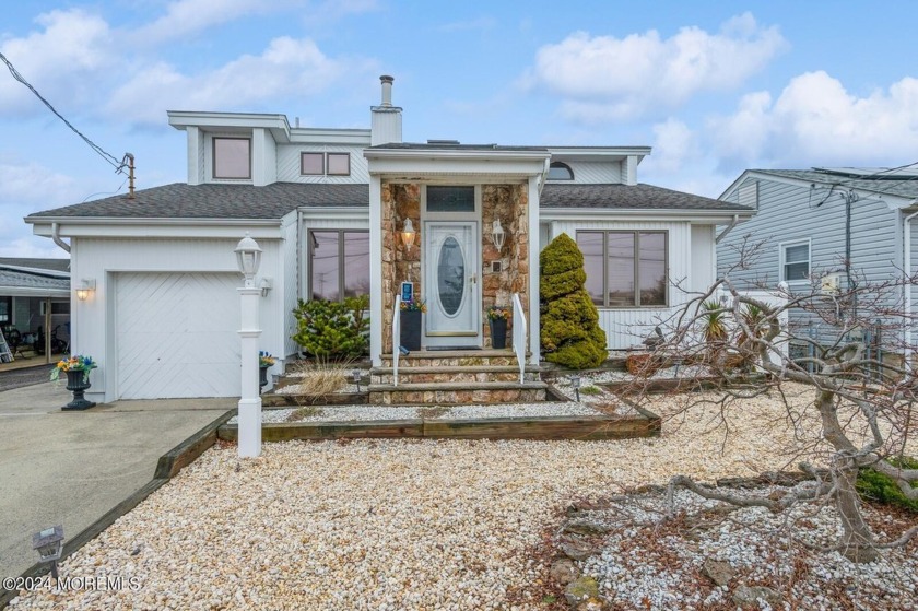 Welcome to your waterfront oasis in the SIlverton Section of - Beach Home for sale in Toms River, New Jersey on Beachhouse.com