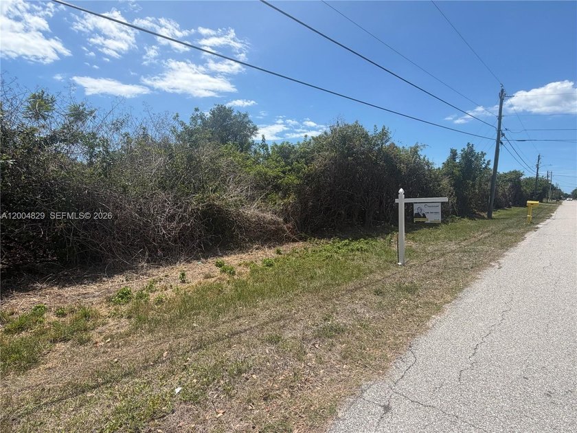 Canal-front lot with adjacent parcel also available in the - Beach Lot for sale in Port Charlotte, Florida on Beachhouse.com