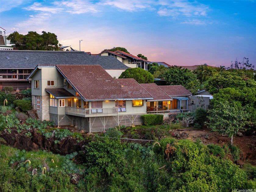 Nestled in the prestigious Waialae Iki neighborhood, 1708 - Beach Home for sale in Honolulu, Hawaii on Beachhouse.com