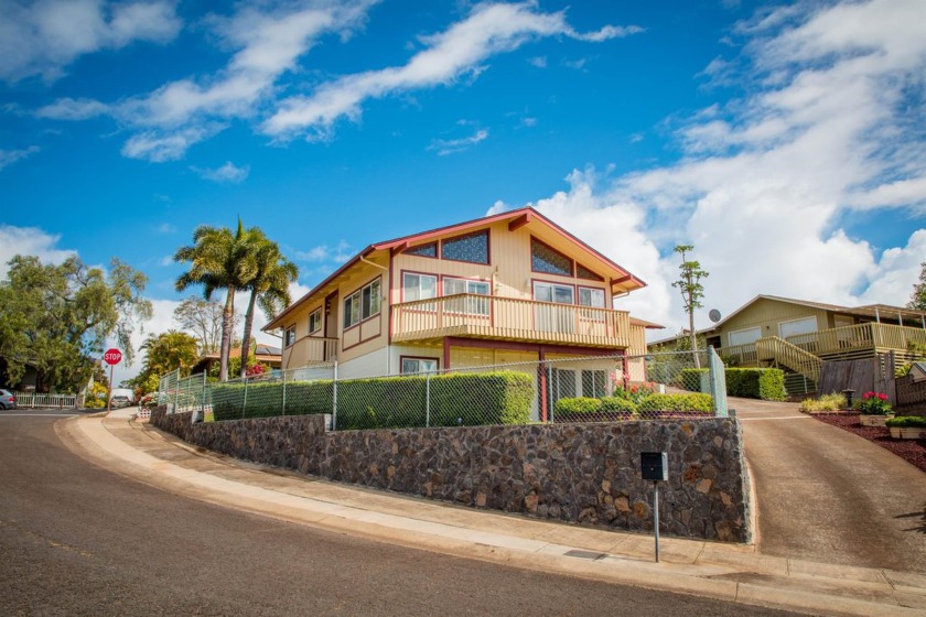 Step into a naturally bright and inviting 3-bedroom, 2 - Beach Home for sale in Pukalani, Hawaii on Beachhouse.com