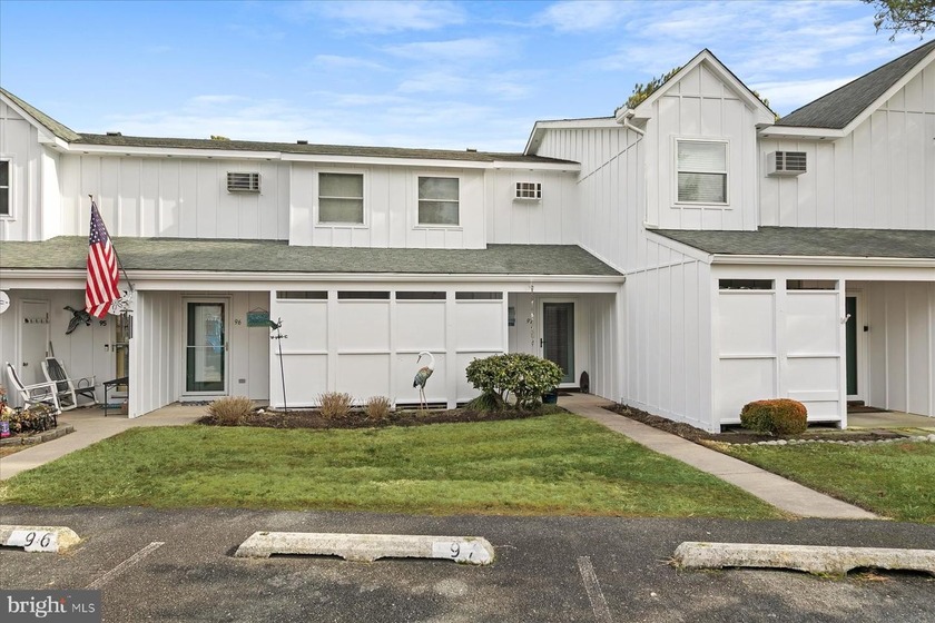 Beautifully renovated pond-front coastal retreat located just 2 - Beach Townhome/Townhouse for sale in Selbyville, Delaware on Beachhouse.com
