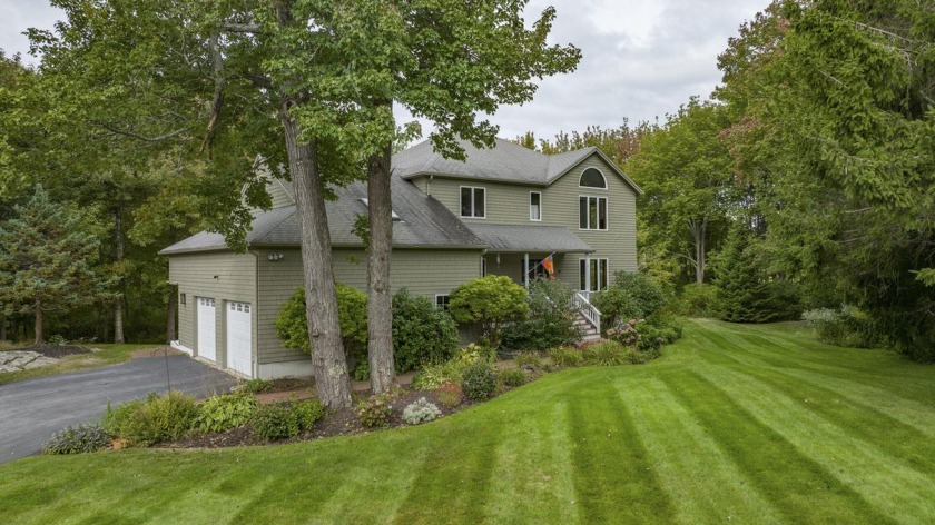 Tucked away at the end of a quiet, dead-end street, 83 Hunts - Beach Home for sale in Cape Elizabeth, Maine on Beachhouse.com