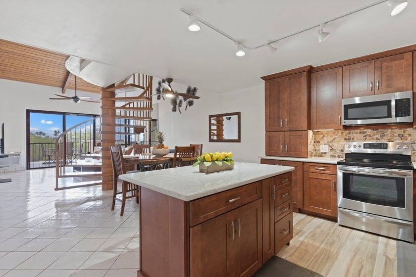 Welcome to this immaculate turn key 2 bedroom, 2 bathroom - Beach Condo for sale in Kihei, Hawaii on Beachhouse.com