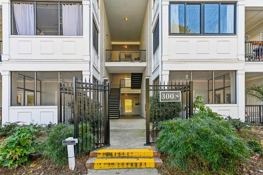 Must See! Fully Renovated St. Thomas Floor Plan in The Retreat - Beach Condo for sale in Charleston, South Carolina on Beachhouse.com