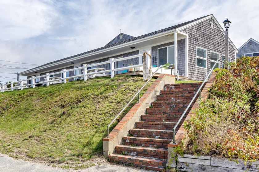 This large bright, open ,one bed ,two full bath '' year round'' - Beach Condo for sale in Truro, Massachusetts on Beachhouse.com