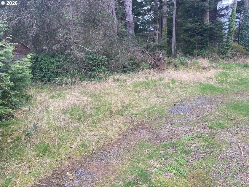 Level Lot for building or placing a manufactured home. Beautiful - Beach Lot for sale in Gleneden Beach, Oregon on Beachhouse.com
