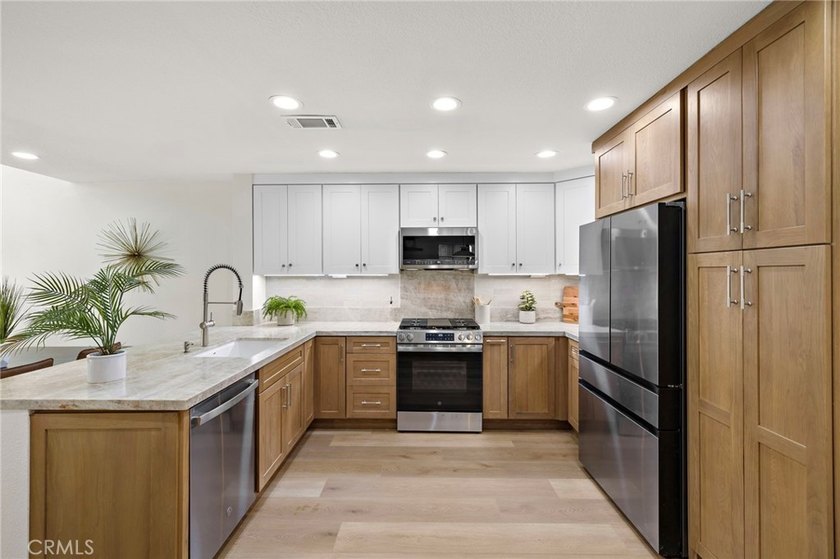 Welcome to this stunning, fully remodeled home where luxury - Beach Townhome/Townhouse for sale in Rancho Santa Margarita, California on Beachhouse.com