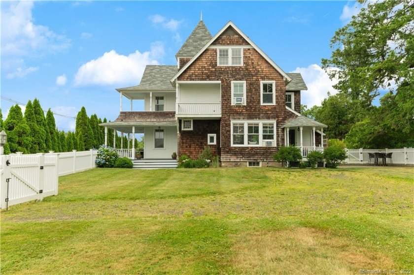 Idyllic Nantucket charm in the heart of Madison! Welcome 119 - Beach Home for sale in Madison, Connecticut on Beachhouse.com
