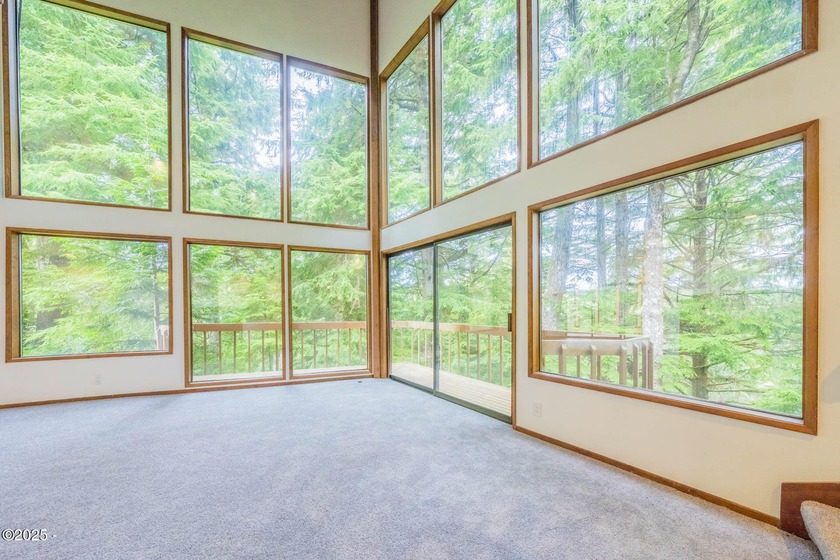 Beautifully remodeled 5B/4.5B luxury home in gated Salishan - Beach Home for sale in Gleneden Beach, Oregon on Beachhouse.com