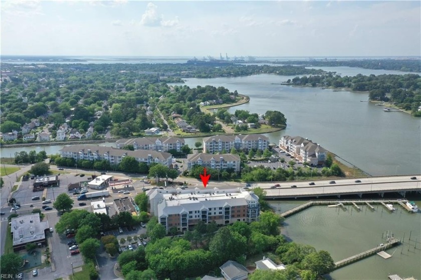 Amazing top floor condo with a dramatic vaulted ceiling with - Beach Condo for sale in Norfolk, Virginia on Beachhouse.com