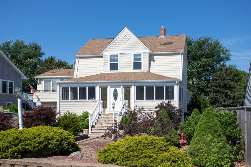 Just listed!   Sea Tern Cottage - A charming circa 1896 custom - Beach Home for sale in Seabrook, New Hampshire on Beachhouse.com