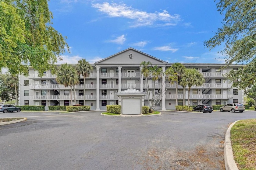 This spacious 2-bedroom, 2-bath Whitehall condo is located in - Beach Condo for sale in Davie, Florida on Beachhouse.com