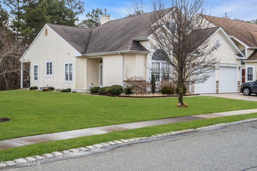 PRIVATE WOODED LOCATION - AUGUSTA MODEL WITH SUNROOM. 2 BEDROOMS - Beach Home for sale in Waretown, New Jersey on Beachhouse.com