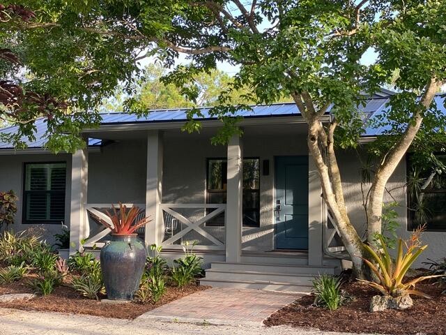 Nestled in a picturesque setting, this beautifully renovated 5 - Beach Home for sale in Jupiter, Florida on Beachhouse.com