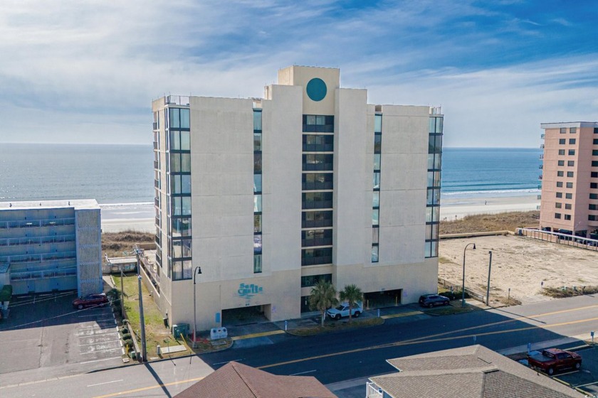 Stunning Direct Oceanfront 3-Bedroom End-Unit Condo - Fully - Beach Condo for sale in North Myrtle Beach, South Carolina on Beachhouse.com