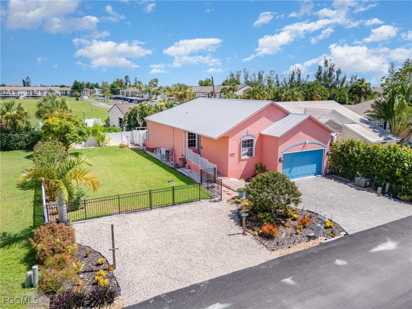 December Special! 29K in reductions! Seller ALSO willing to - Beach Home for sale in Fort Myers, Florida on Beachhouse.com