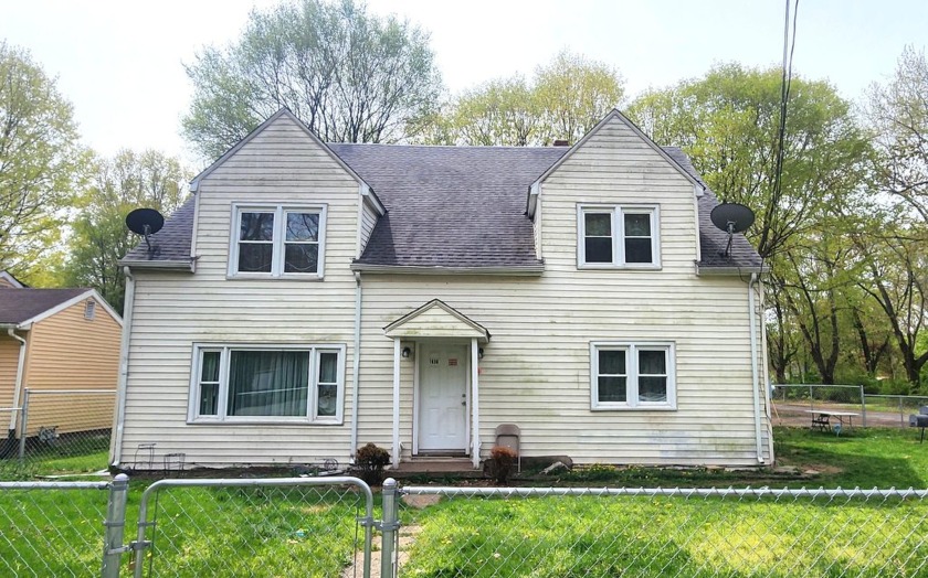 Here's a very large and well laid out 2 unit just down the road - Beach Lot for sale in Benton Harbor, Michigan on Beachhouse.com