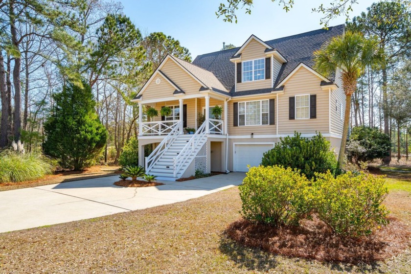 Showings begin 10/3. This multi-generational home checks all the - Beach Home for sale in Mount Pleasant, South Carolina on Beachhouse.com