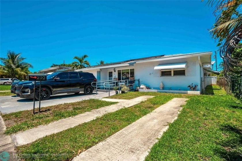 Perfect family home in the heart of beautiful Southwest Dania - Beach Home for sale in Dania, Florida on Beachhouse.com