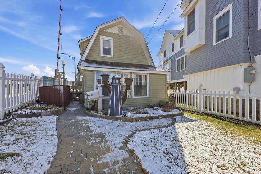 Take advantage of an exceptional combination of location - Beach Home for sale in Ventnor, New Jersey on Beachhouse.com