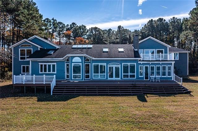 WIDE VIEWS, Private Beach, Privacy with tons of room for friends - Beach Home for sale in Lancaster, Virginia on Beachhouse.com