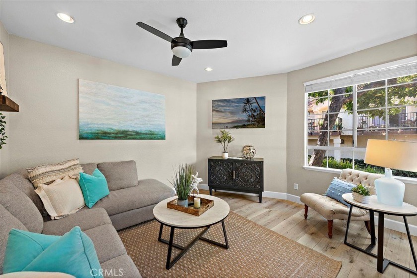 This highly desirable 2-bedroom, 2.5-bath end-unit - Beach Condo for sale in Rancho Santa Margarita, California on Beachhouse.com