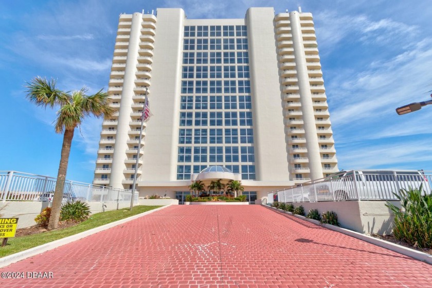 The Peninsula is an extremely well kept gorgeous building. Every - Beach Condo for sale in Daytona Beach Shores, Florida on Beachhouse.com