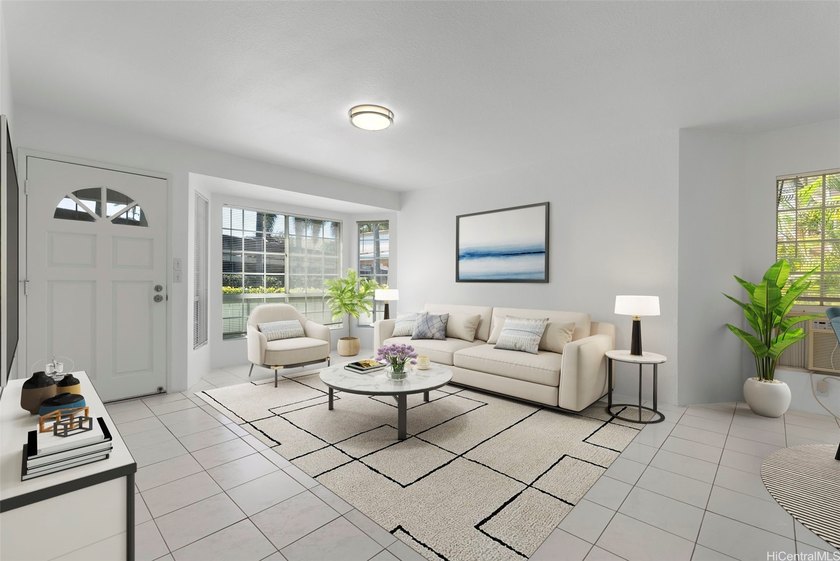 NEW LISTING!! Enjoy this charming 2BD/2BA ground-floor end unit - Beach Condo for sale in Honolulu, Hawaii on Beachhouse.com