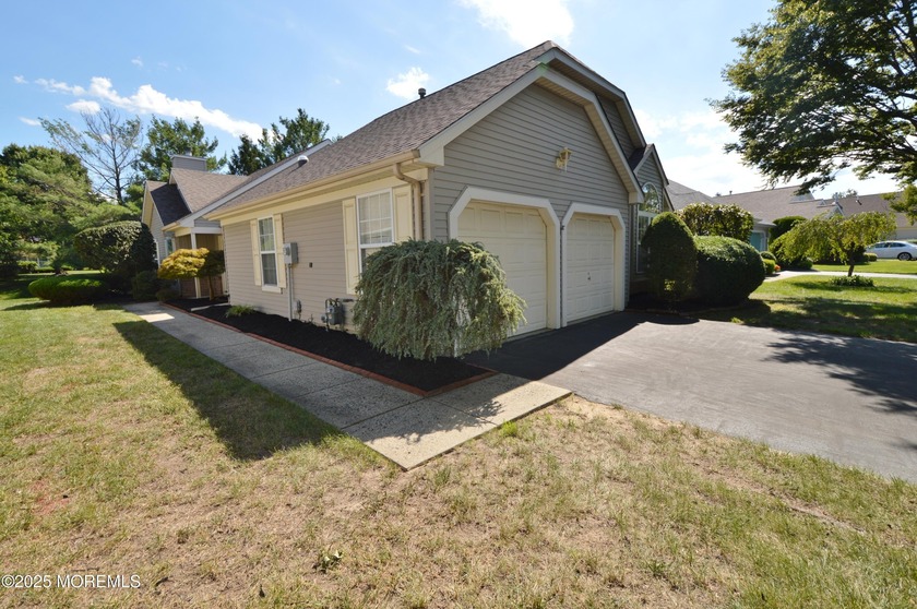 You can be the new owner of this Lovely Expanded Devon Model - Beach Home for sale in Toms River, New Jersey on Beachhouse.com