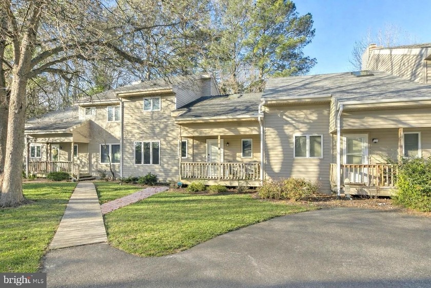 Spacious and beautifully updated, this three-bedroom, two-bath - Beach Townhome/Townhouse for sale in Bethany Beach, Delaware on Beachhouse.com