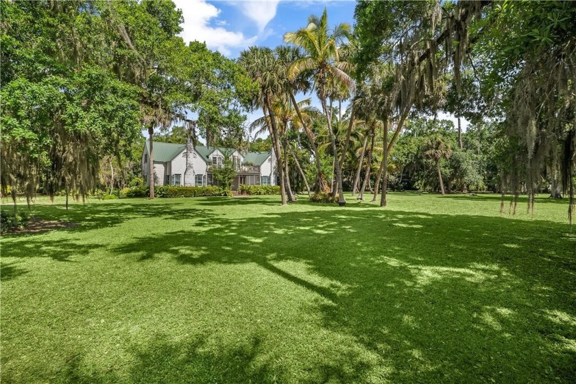 Step back in time with this rare opportunity to restore a true - Beach Home for sale in Vero Beach, Florida on Beachhouse.com