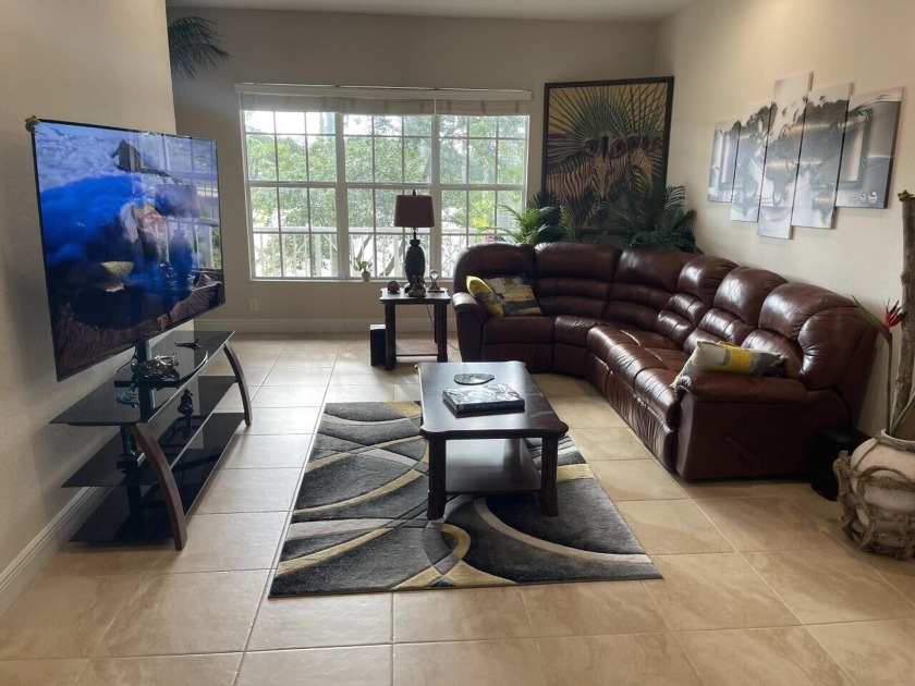 Gorgeous townhome with spacious open living area, main level - Beach Townhome/Townhouse for sale in Palm Beach Gardens, Florida on Beachhouse.com