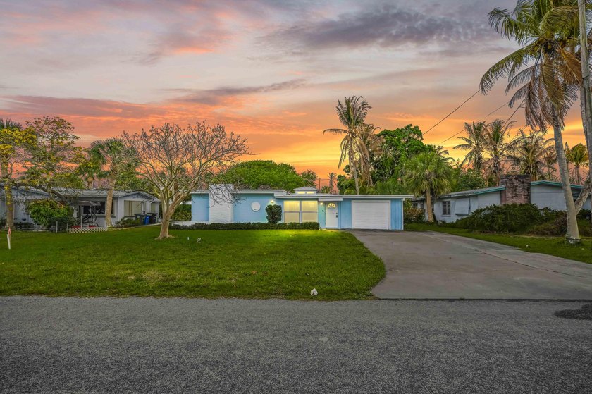 Escape to the quintessential coastal lifestyle in this - Beach Home for sale in Fort Pierce, Florida on Beachhouse.com