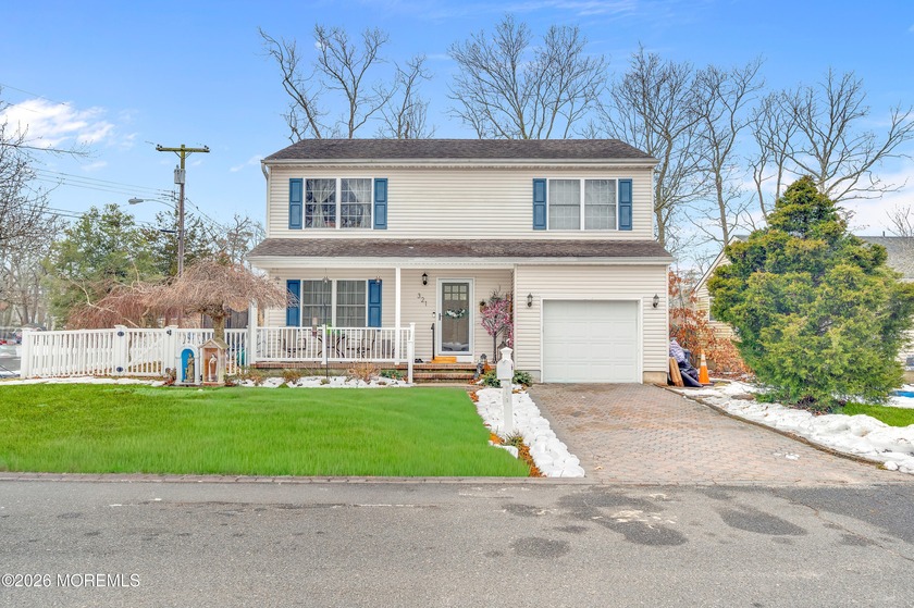 Welcome to this well-maintained 3-bedroom, 2.5-bathroom home - Beach Home for sale in Forked River, New Jersey on Beachhouse.com