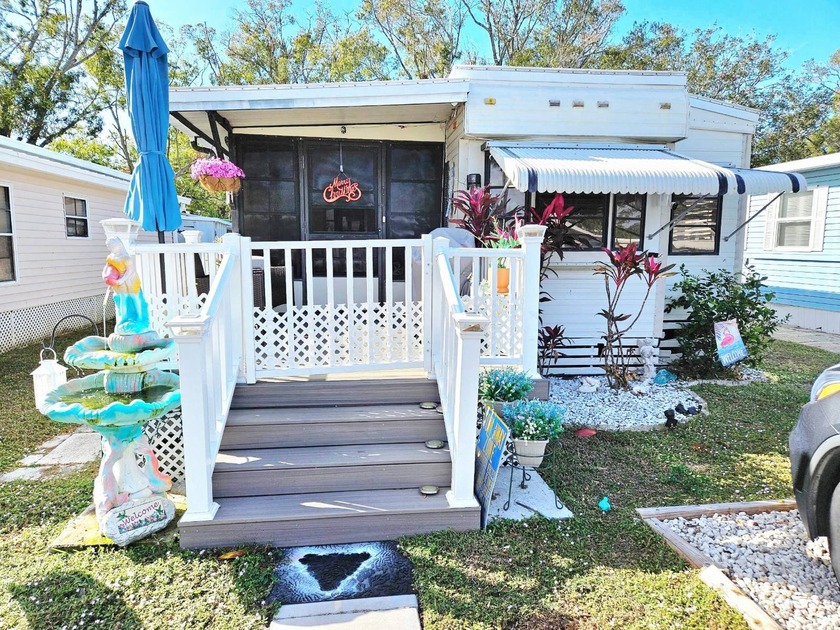 LOOK!!!  NO AGE RESTRICTIONS-   *Welcome to 5 Star Resort Park: - Beach Home for sale in Largo, Florida on Beachhouse.com