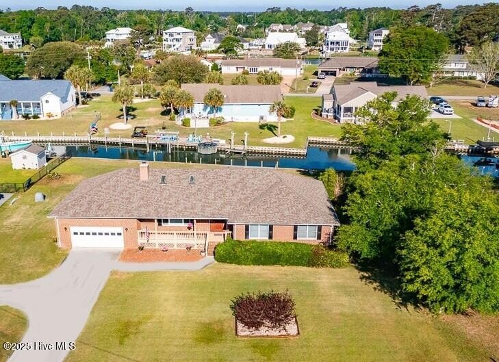 Embrace the coastal lifestyle with the perfect blend of indoor - Beach Home for sale in Cape Carteret, North Carolina on Beachhouse.com