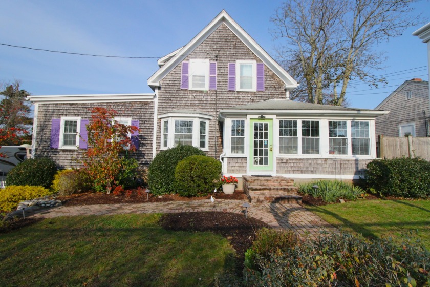 Unique opportunity to own in popular downtown Chatham with all - Beach Home for sale in Chatham, Massachusetts on Beachhouse.com