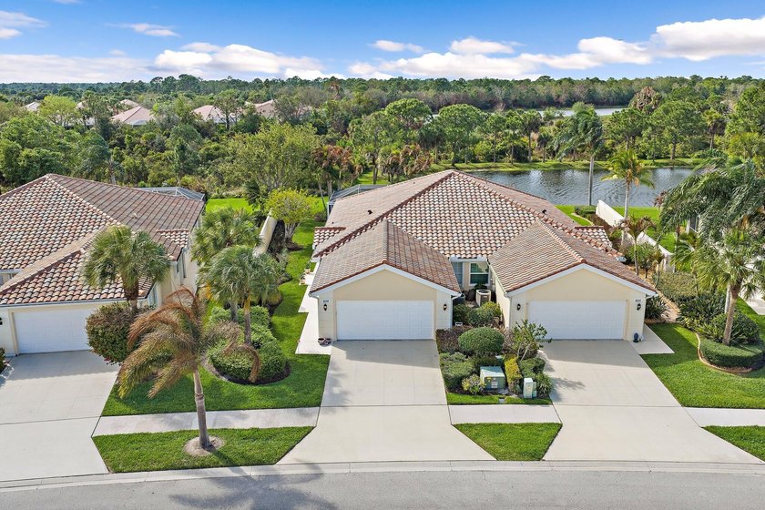 Lovingly maintained, this 2BR, 2BA, 2CG pool villa is for sale - Beach Home for sale in Hobe Sound, Florida on Beachhouse.com